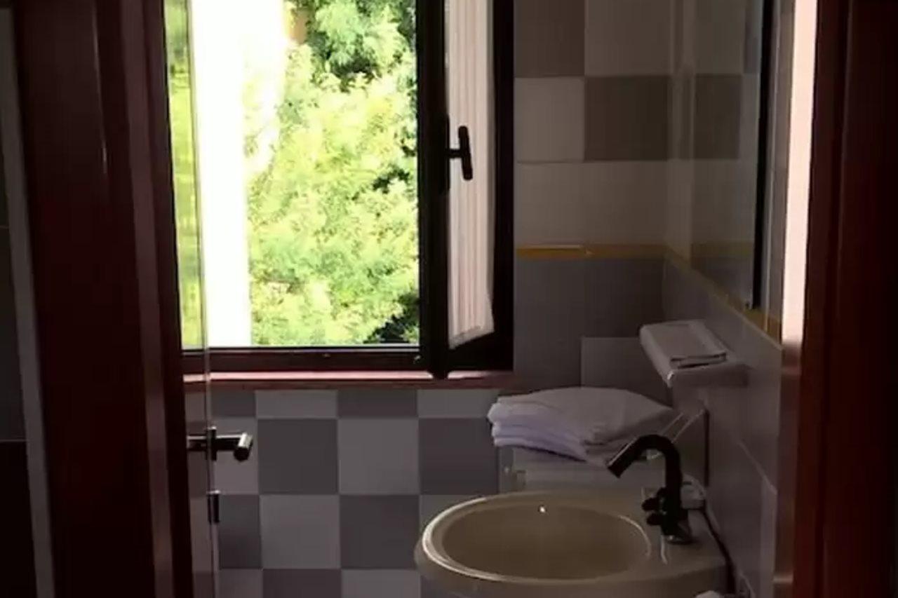 Appartamenti Adriana Sirmione Eksteriør billede