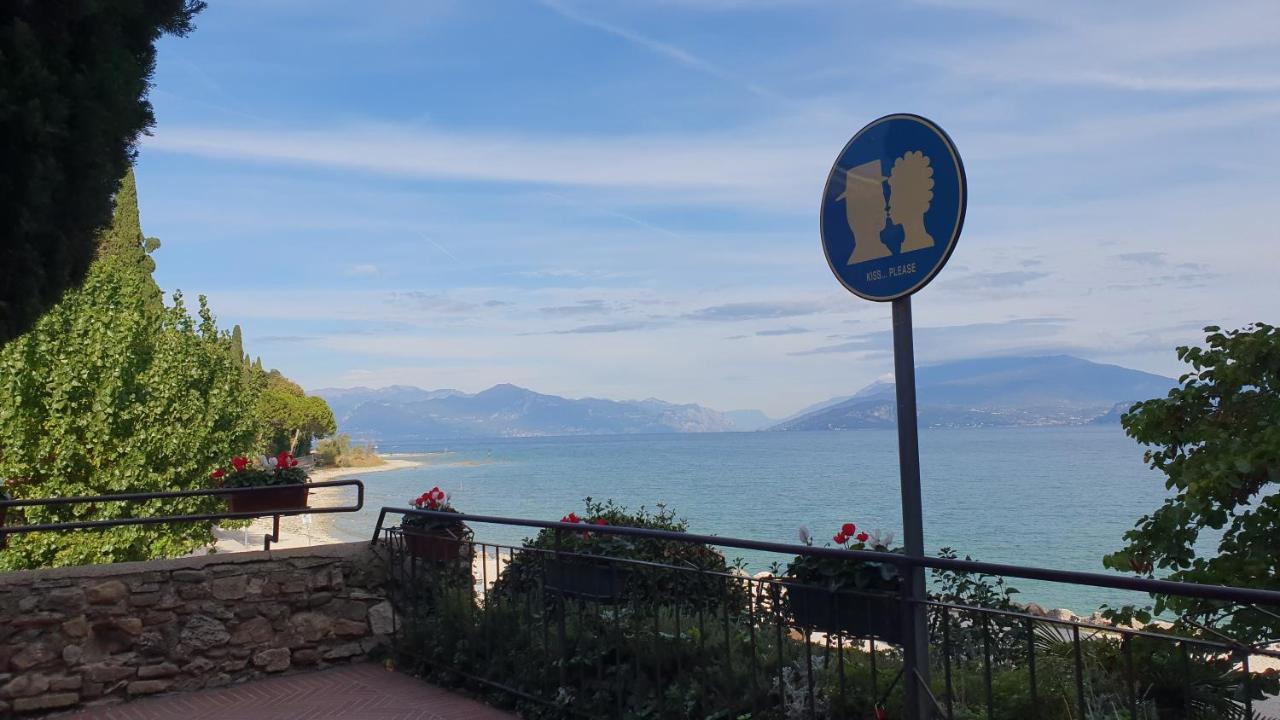 Appartamenti Adriana Sirmione Eksteriør billede